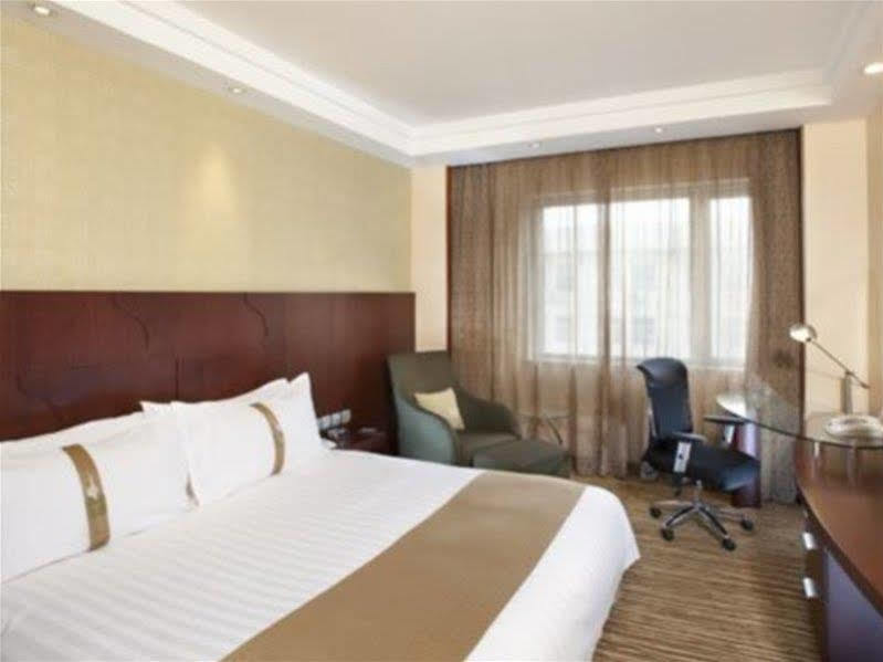 Downtown 4*