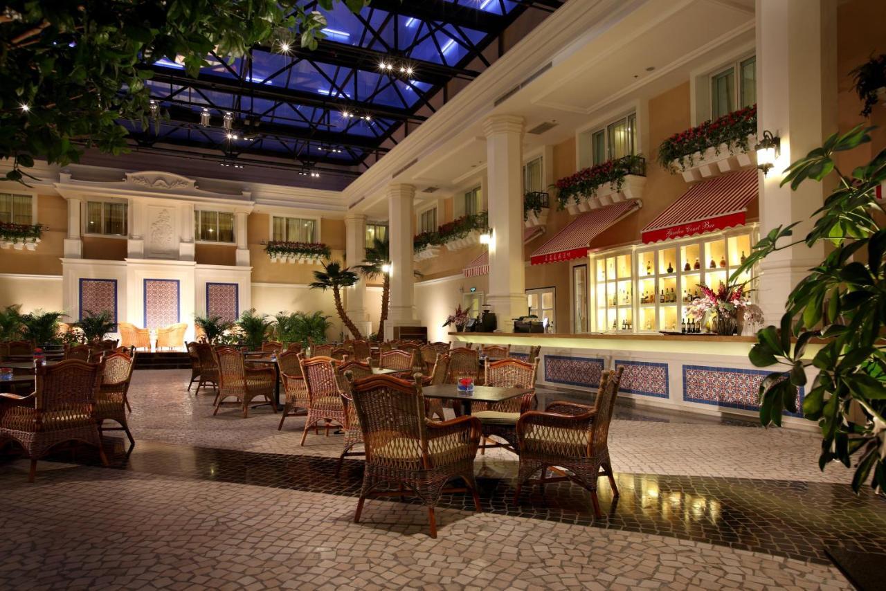 Hotel Downtown 4*